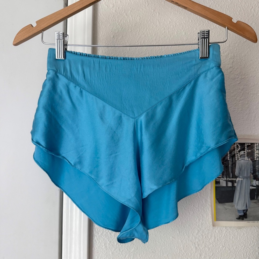 CC COURTENAY aqua vintage silk blue Korea high rise pull on hot shorts